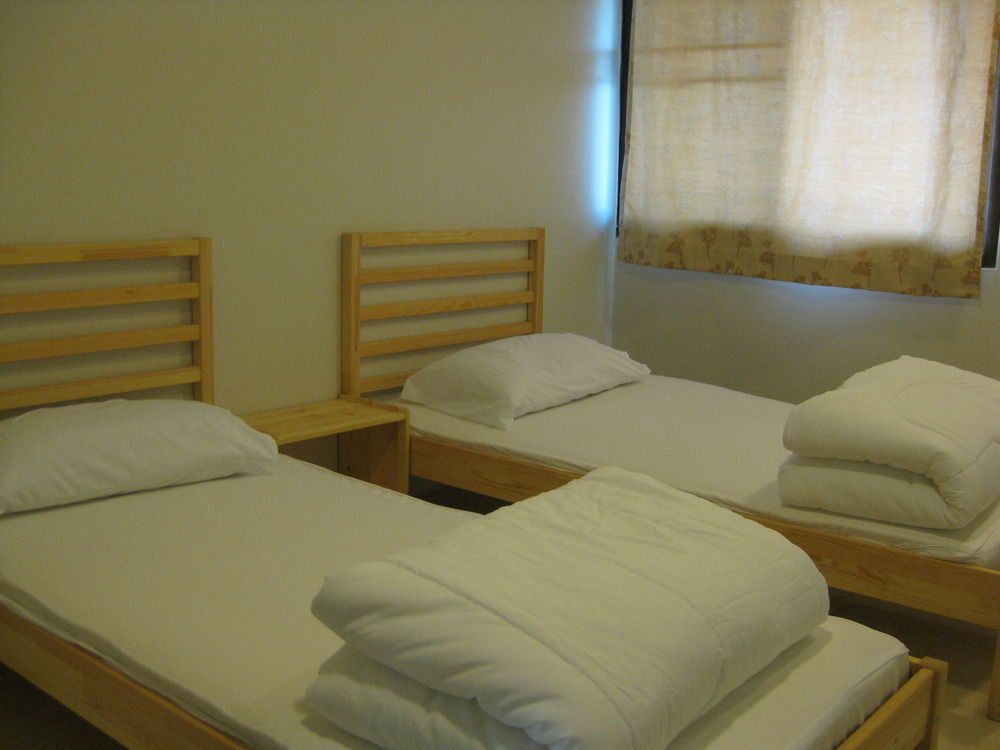 Ostello Rest 3 Bangkok Esterno foto